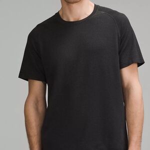 Lululemon - Metal Vent Tech Short Sleeve